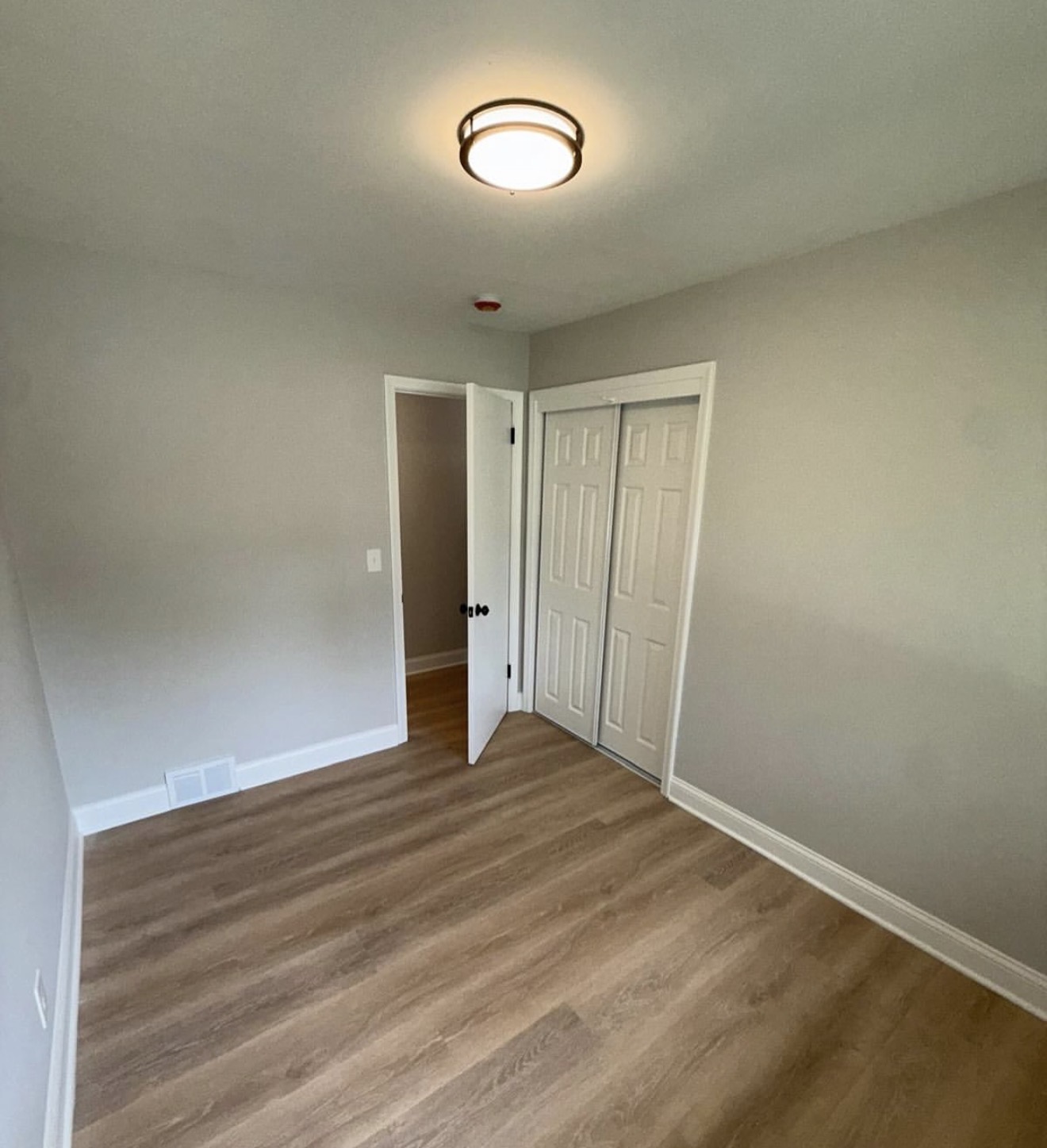 New Laminate Flooring Installation