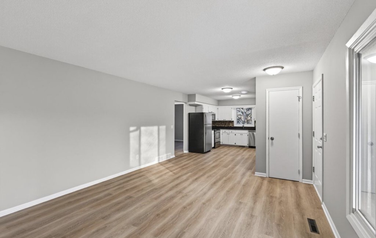 New Laminate Flooring Installation