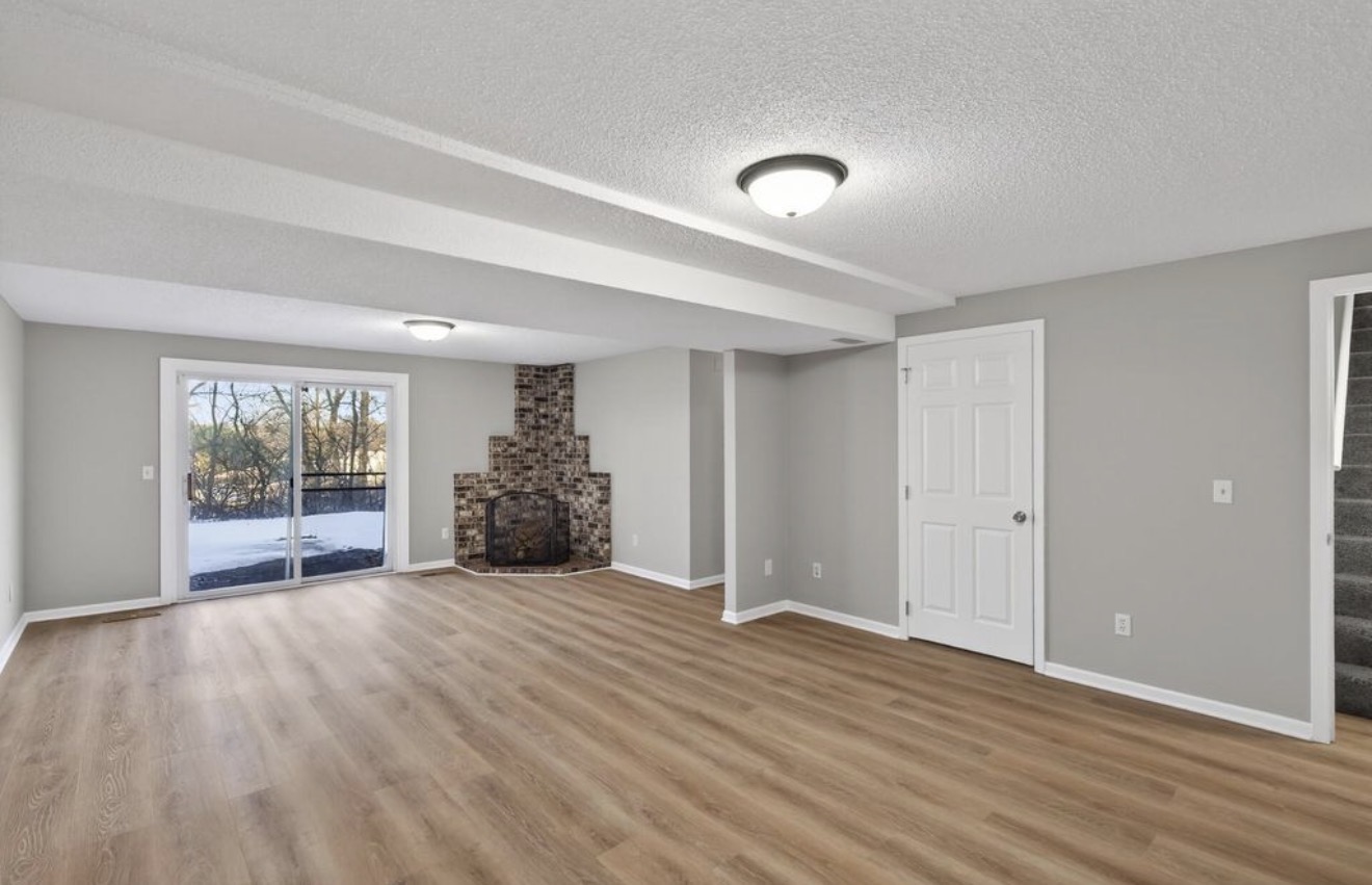 New Laminate Flooring Installation